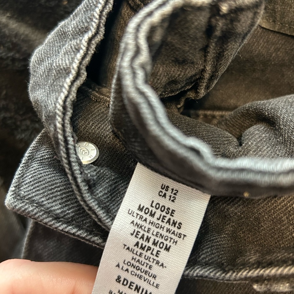 H&M Mom Jeans!